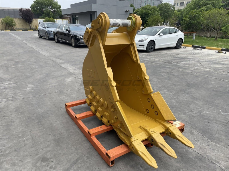 24in Heavy Duty Excavator Bucket fits CAT 324D/E,326/D2/F,329D/E,330D2/F,335F Excavator - EB324CBHD - 24 - 0.52 - Excavator Bucket - Bedrock Attachments