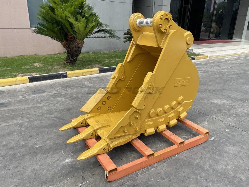 30in Heavy Duty Excavator Bucket fits CAT 324D/E,326/D2/F,329D/E,330D2/F,335F Excavator - EB324CBHD - 30 - 0.70 - Excavator Bucket - Bedrock Attachments