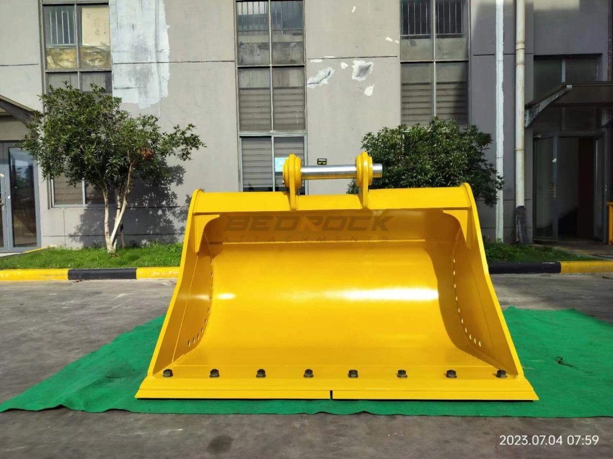 72” Excavator Cleaning Bucket fits CAT 324E 329E Excavator - Bedrock ...